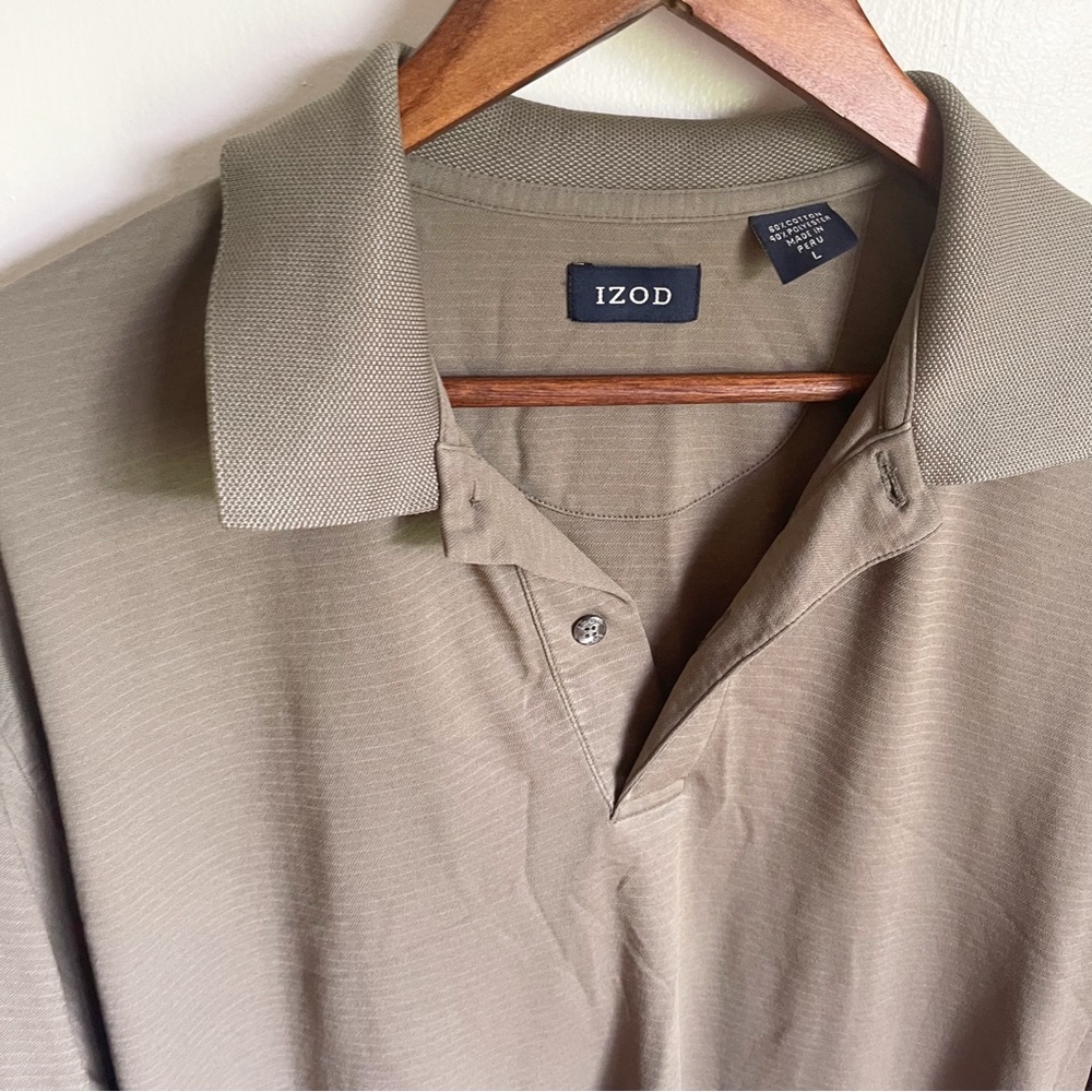 IZOD Olive Green Men’s Collared Polo Shirt - Picture 2 of 3